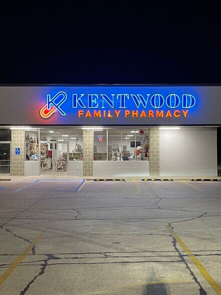 706 Avenue G, Kentwood, LA à louer - Photo du bâtiment - Image 3 de 4