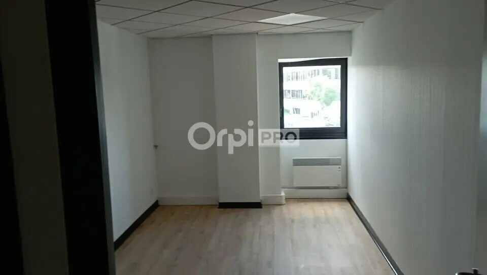 Office in Reims for lease - Interior Photo - Image 3 of 8
