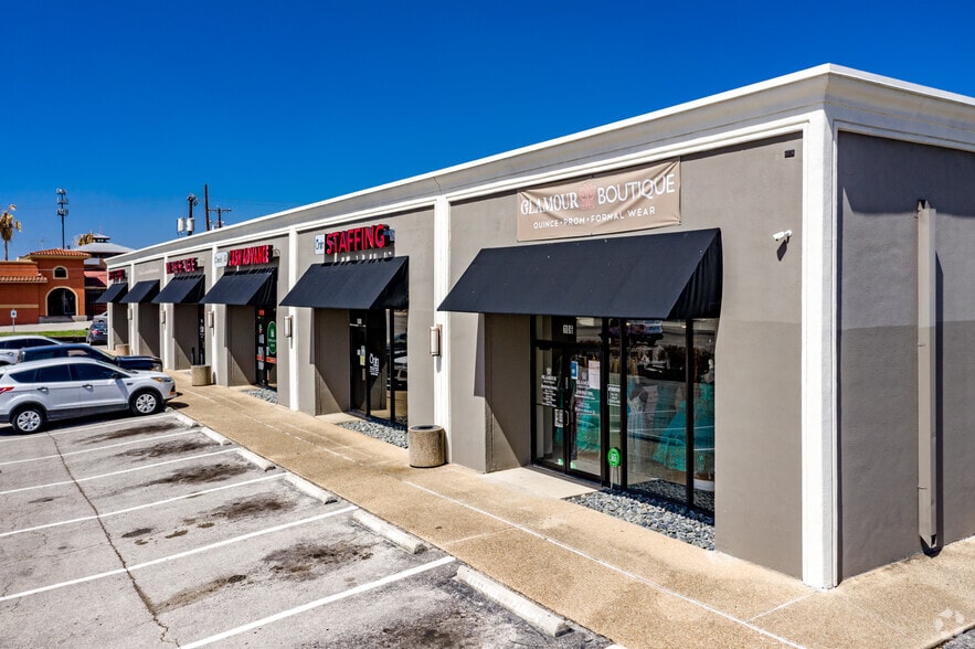 3700 Fredericksburg Rd, San Antonio, TX à louer - Photo du bâtiment - Image 1 de 55