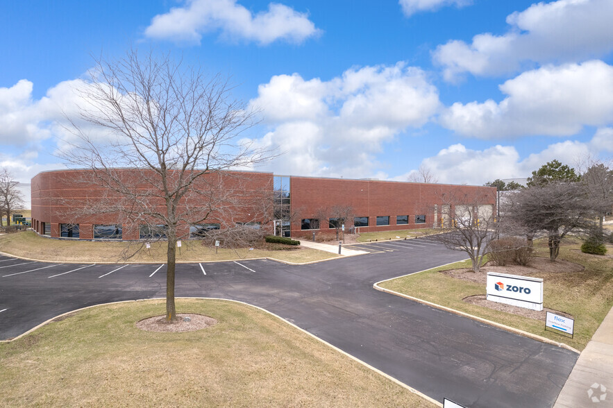 909 Asbury Dr, Buffalo Grove, IL for lease - Primary Photo - Image 1 of 6