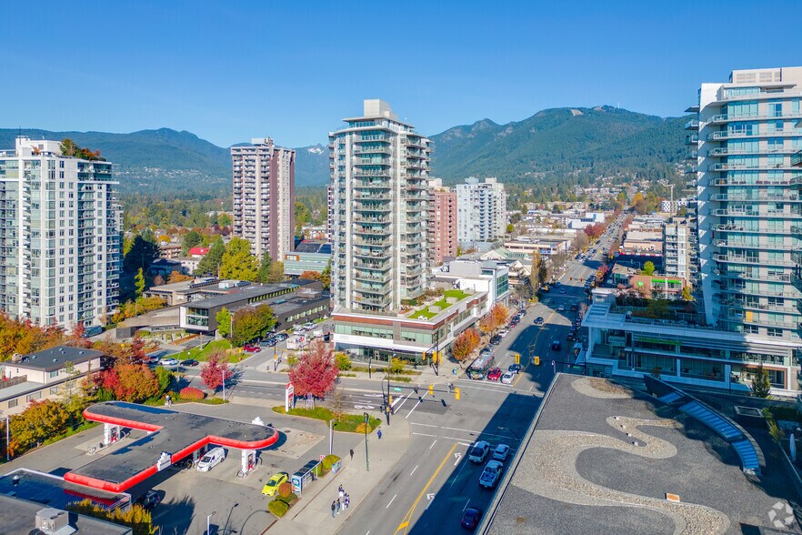 108 13th St W, North Vancouver, BC à louer - Aérien - Image 2 de 6