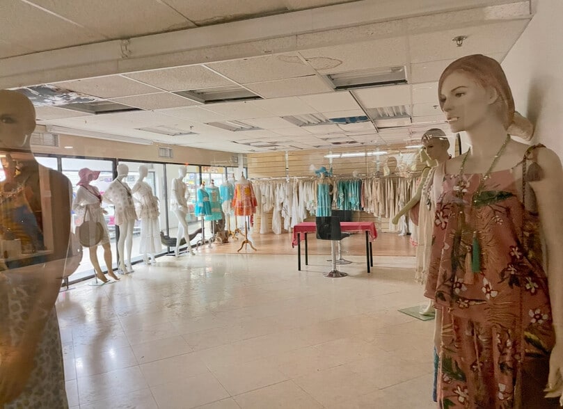 777 NW 72nd Ave, Miami, FL à louer - Photo intérieure - Image 1 de 4