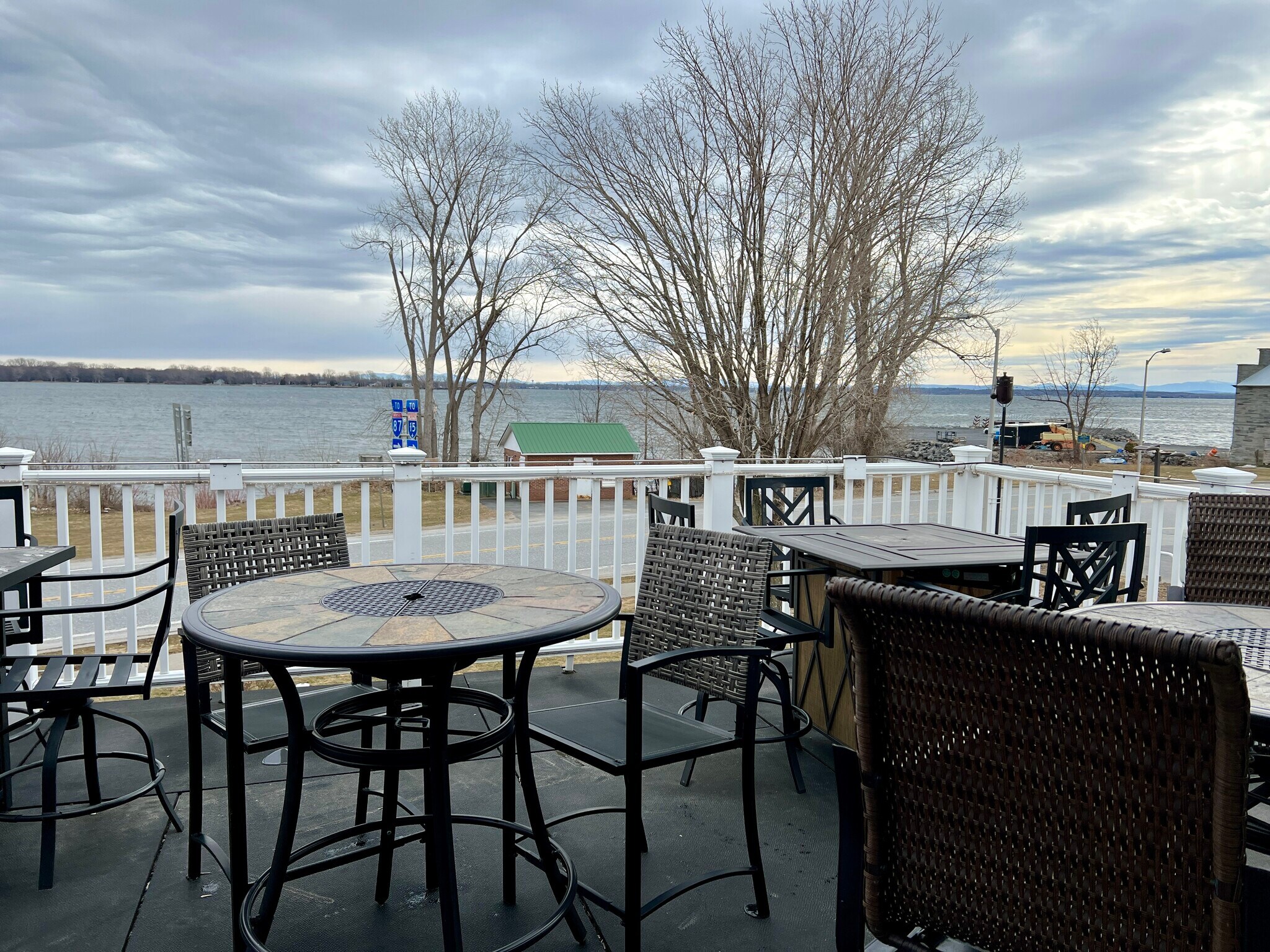216 Lake St, Rouses Point, NY à vendre Photo principale- Image 1 de 34