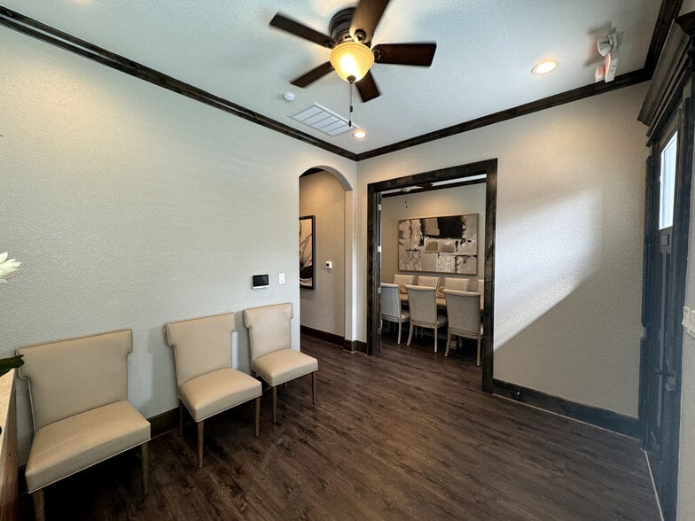 17820 Mound Rd, Cypress, TX for lease - Interior Photo - Image 2 of 9