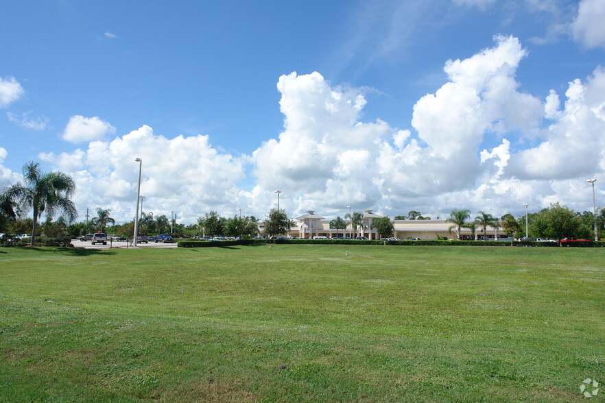 US Highway 1 & Barber St, Sebastian, FL à louer - Photo du bâtiment - Image 3 de 7