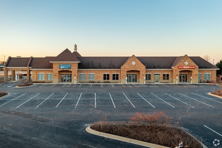 1230 George Towne Dr, Pewaukee, WI for lease - Building Photo - Image 2 of 10