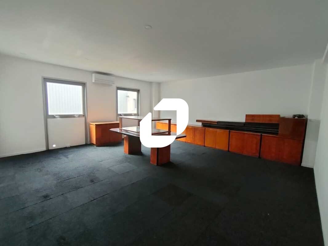 Bureau dans Bezons à louer Photo intérieure- Image 1 de 11