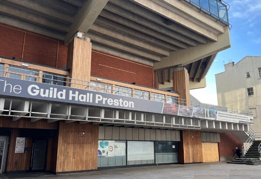 28 Lancaster Rd, Preston à louer - Photo du bâtiment - Image 2 de 10