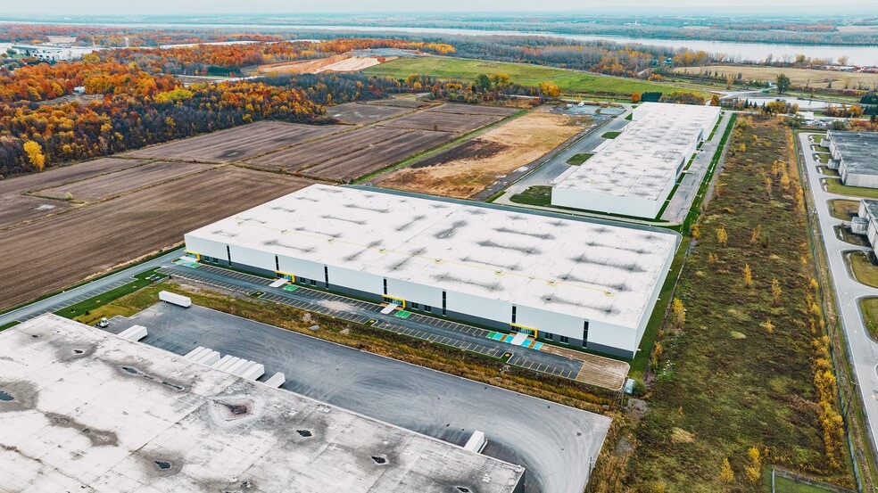 60 Rue Marie-Curie, Salaberry-de-valleyfield, QC for lease - Building Photo - Image 3 of 4