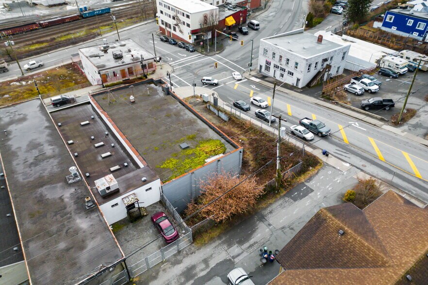 33017 1st Av, Mission, BC à vendre - Photo du bâtiment - Image 3 de 43