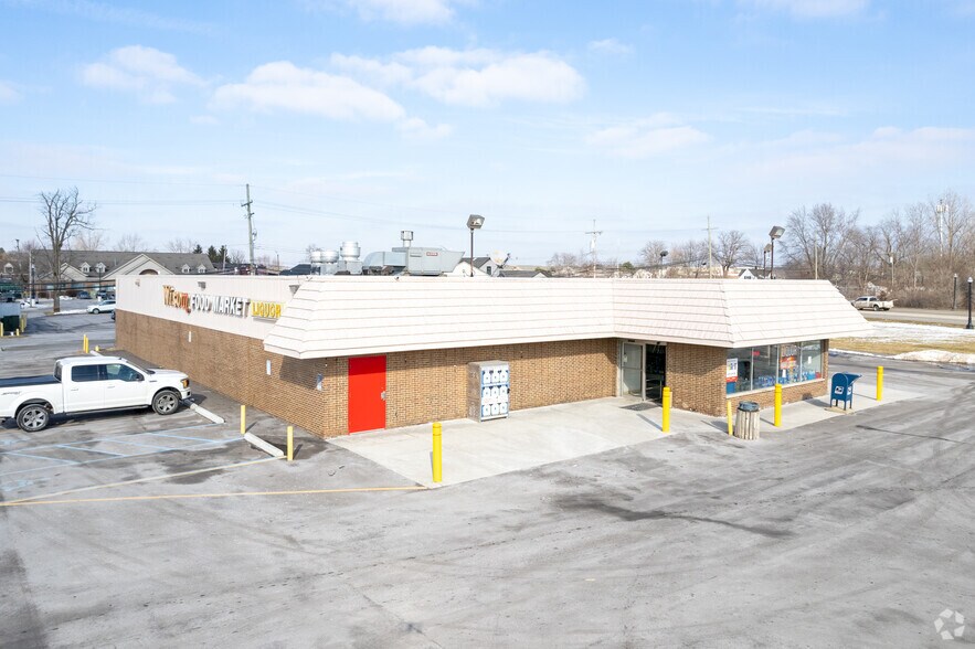 31100 S Wixom Rd, Wixom, MI à louer - Photo du bâtiment - Image 2 de 7