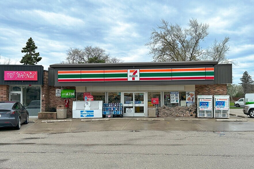 567-577 Landmeier Rd, Elk Grove Village, IL for lease - Building Photo - Image 1 of 4