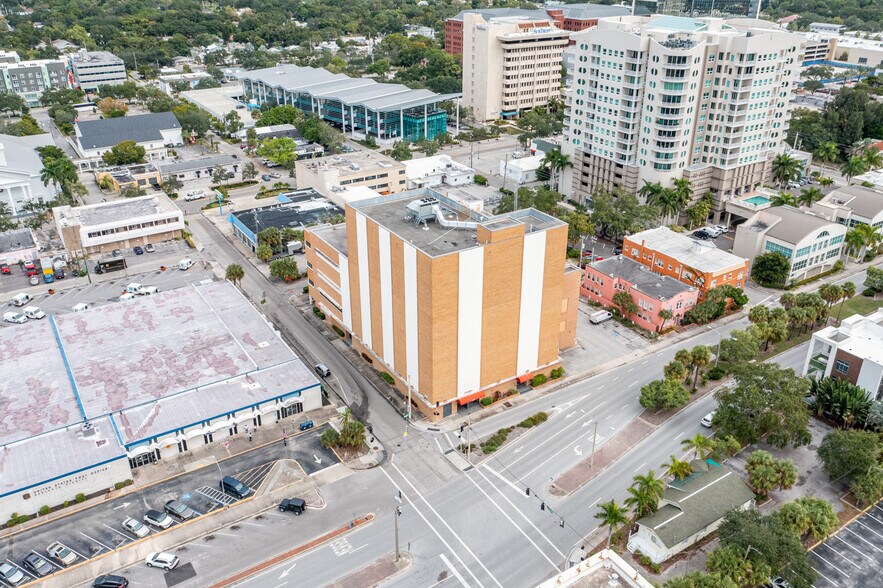 1701-1709 Ringling Blvd, Sarasota, FL à louer - Photo du bâtiment - Image 2 de 9