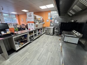 6 Dunraven St, Tonypandy à louer Photo intérieure- Image 2 de 5