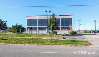 Plus de détails pour 2111 N Woodlawn St, Wichita, KS - Commerce de détail à vendre