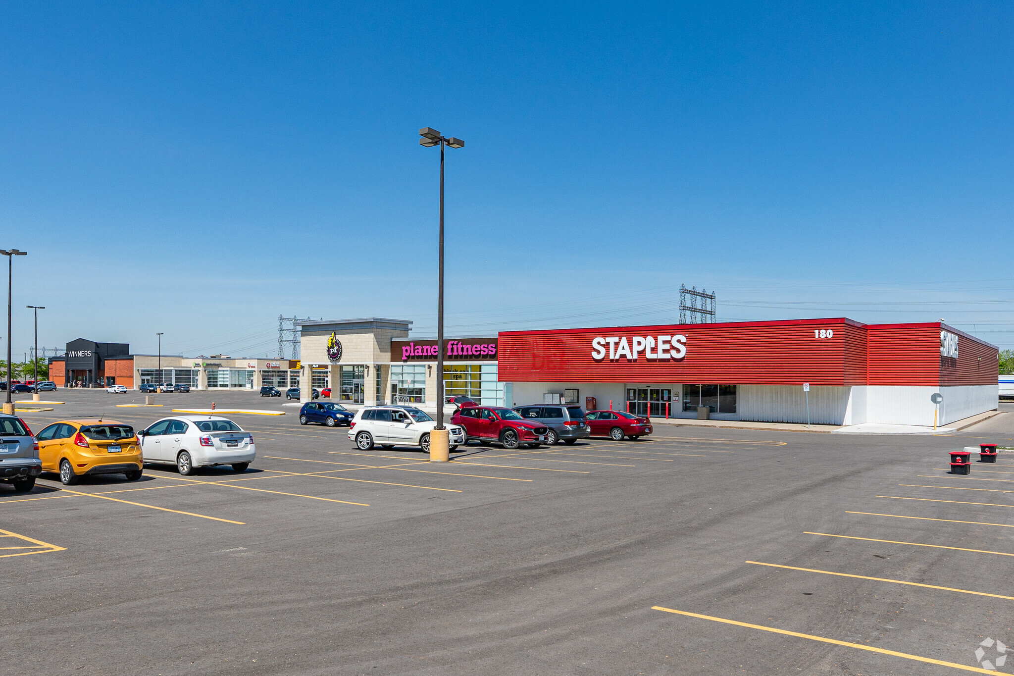 180-190 Queens Plate Dr, Toronto, ON for lease Primary Photo- Image 1 of 4