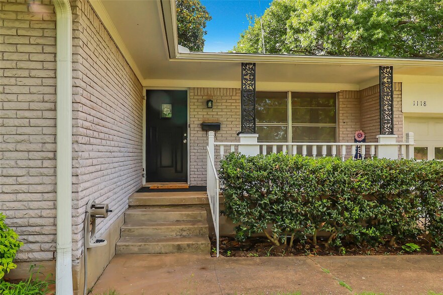 1118 W McGee St, Sherman, TX à vendre - Photo du bâtiment - Image 3 de 6