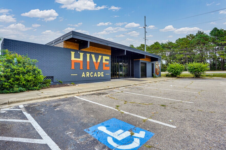 5397 Ramsey St, Fayetteville, NC à vendre - Photo principale - Image 1 de 1