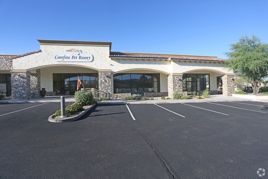 7509 E Cave Creek Rd, Carefree, AZ à louer - Photo du bâtiment - Image 2 de 7