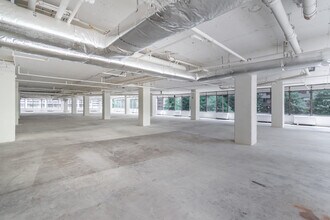 1500 Wilson Blvd, Arlington, VA for lease Interior Photo- Image 2 of 3