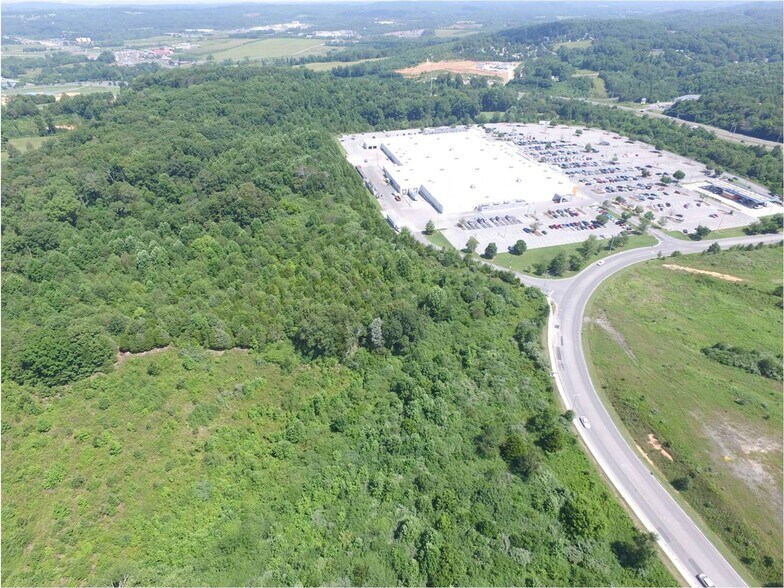 0 Layman Rd, Athens, TN à vendre - Photo du bâtiment - Image 2 de 8