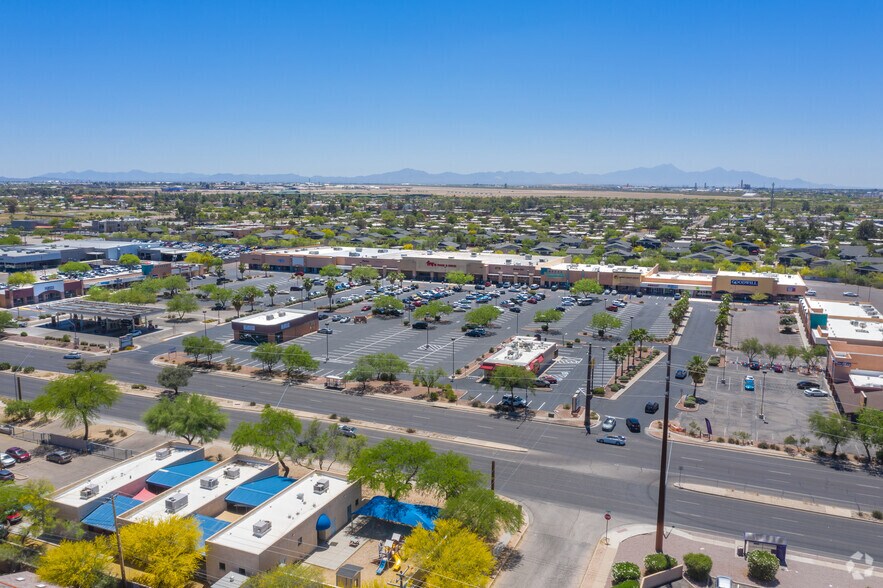 4052-4186 E 22nd St, Tucson, AZ à louer - Photo du bâtiment - Image 2 de 3