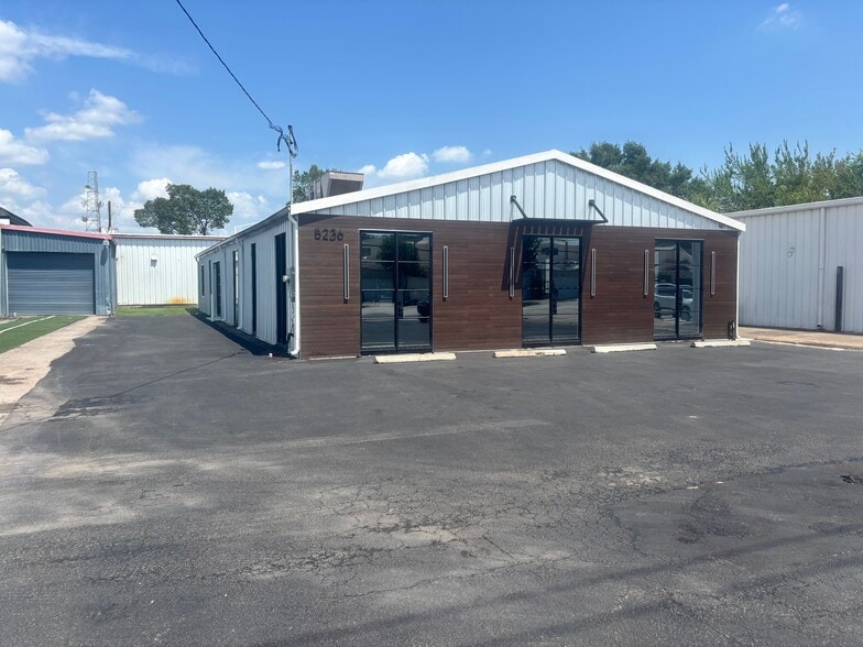 5236 Elm St, Houston, TX for lease - Construction Photo - Image 2 of 7
