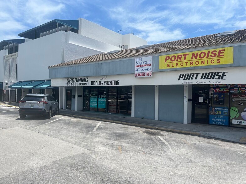 1043-1049 SE 17th St, Fort Lauderdale, FL à louer - Photo du bâtiment - Image 3 de 7