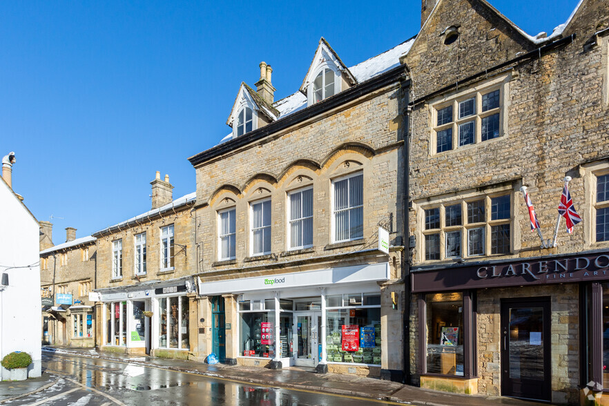 The Square, Stow On The Wold for lease - Building Photo - Image 2 of 2