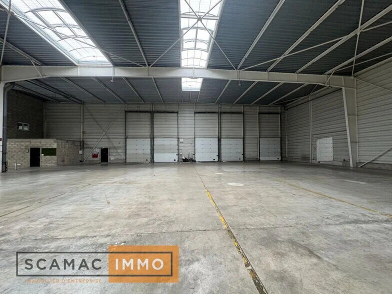 Industrial in Lisses for lease - Building Photo - Image 3 of 8