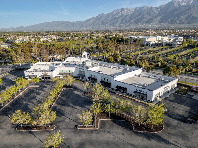 12455 Victoria Gardens Ln, Rancho Cucamonga, CA à louer - Photo du bâtiment - Image 3 de 4