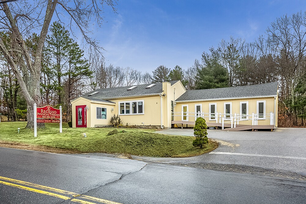 11 Garden Rd, Plaistow, NH à louer Photo principale- Image 1 de 28
