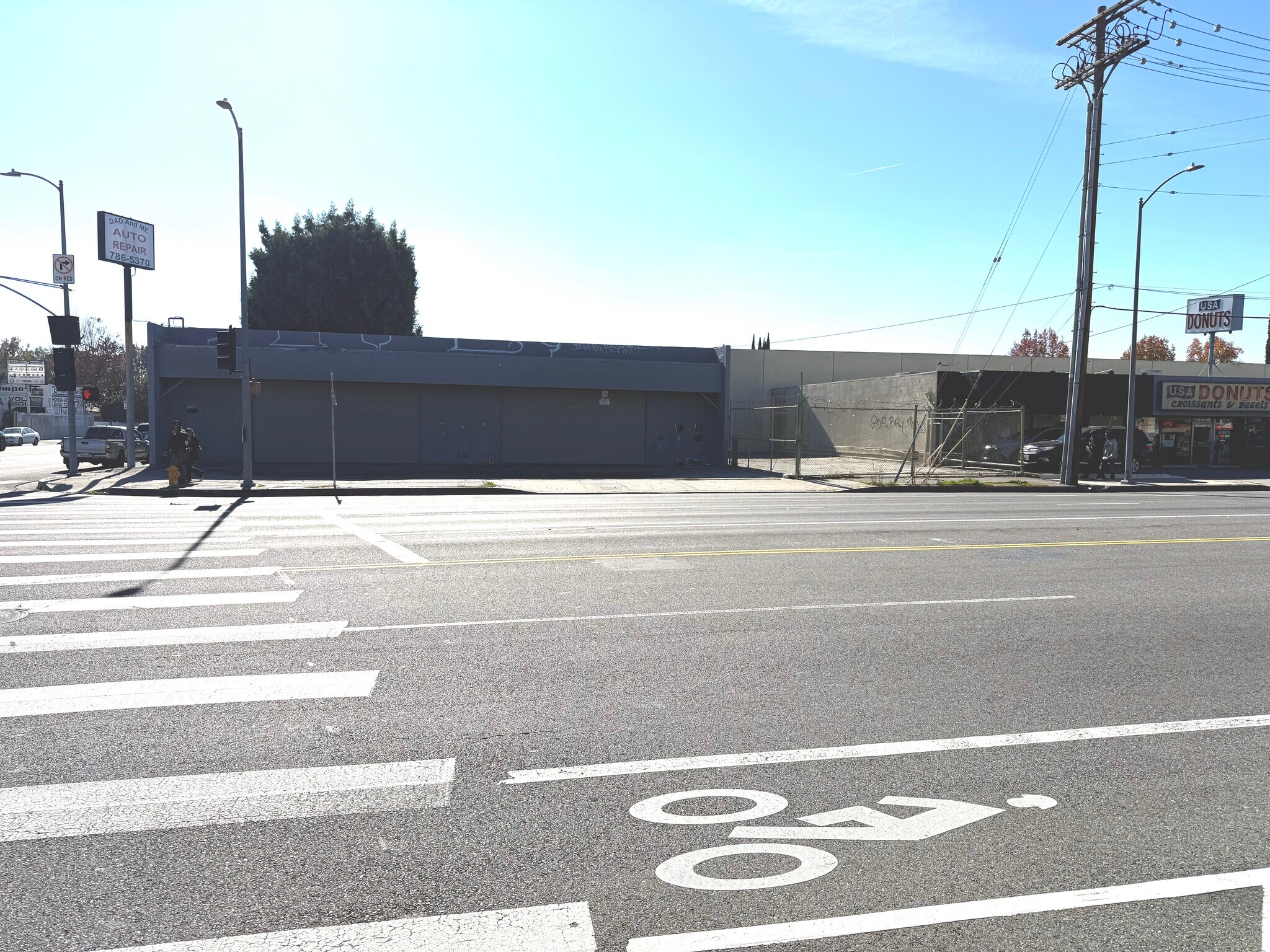 13300 Burbank Blvd, Van Nuys, CA à vendre Photo principale- Image 1 de 23