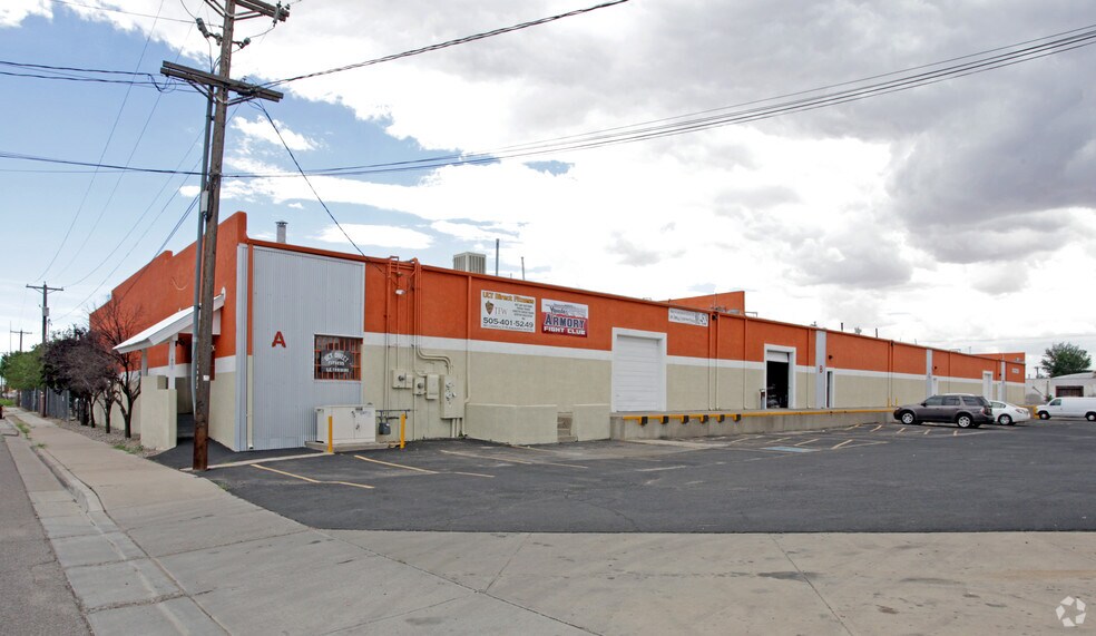 1823 Commercial St NE, Albuquerque, NM à vendre - Photo du bâtiment - Image 3 de 148