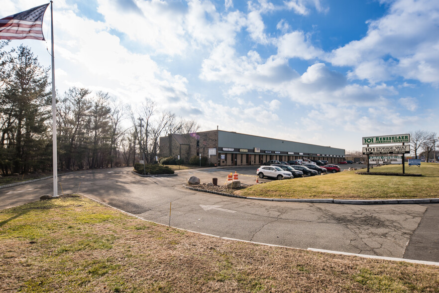 101 US Highway 46 E, Pine Brook, NJ à vendre - Photo du bâtiment - Image 1 de 1