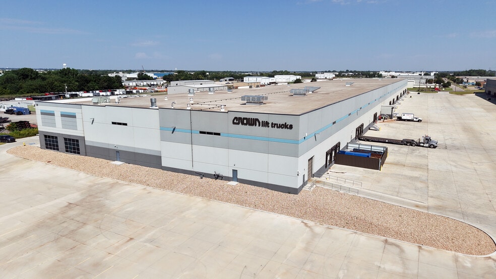 9500 W Reno Ave, Oklahoma City, OK for lease - Building Photo - Image 1 of 13