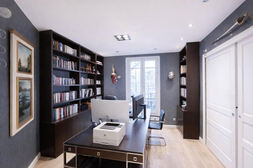 Bureau dans Paris à vendre - Photo du bâtiment - Image 2 de 7