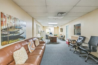 175 Commerce Dr, Hauppauge, NY for lease Interior Photo- Image 2 of 12