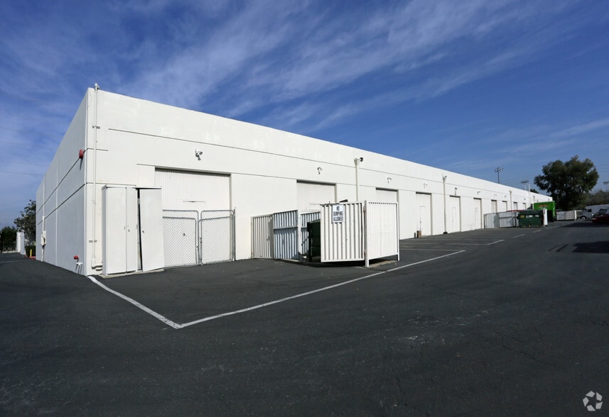14182 Central Ave, Chino, CA for lease - Building Photo - Image 2 of 2