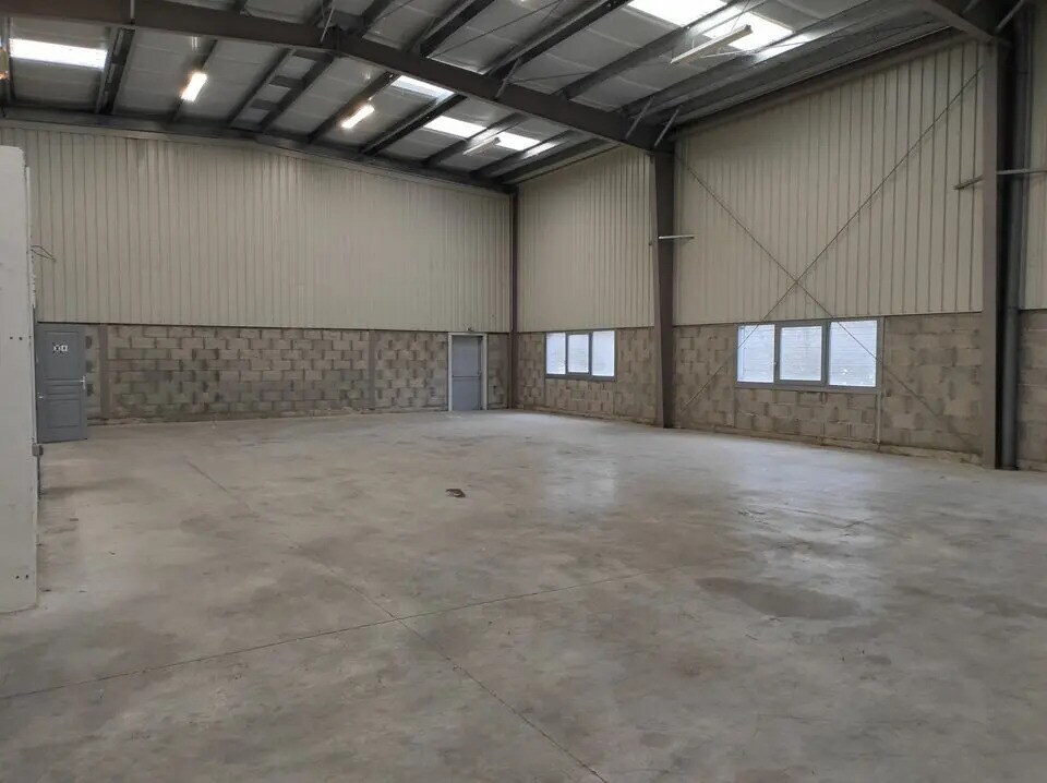 Flex dans Bourgoin-Jallieu à louer Photo du bâtiment- Image 1 de 5