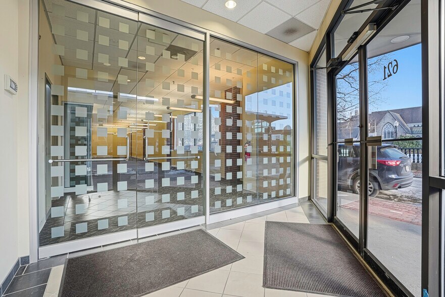 625 Main St, Fitchburg, MA à louer - Photo du bâtiment - Image 2 de 22