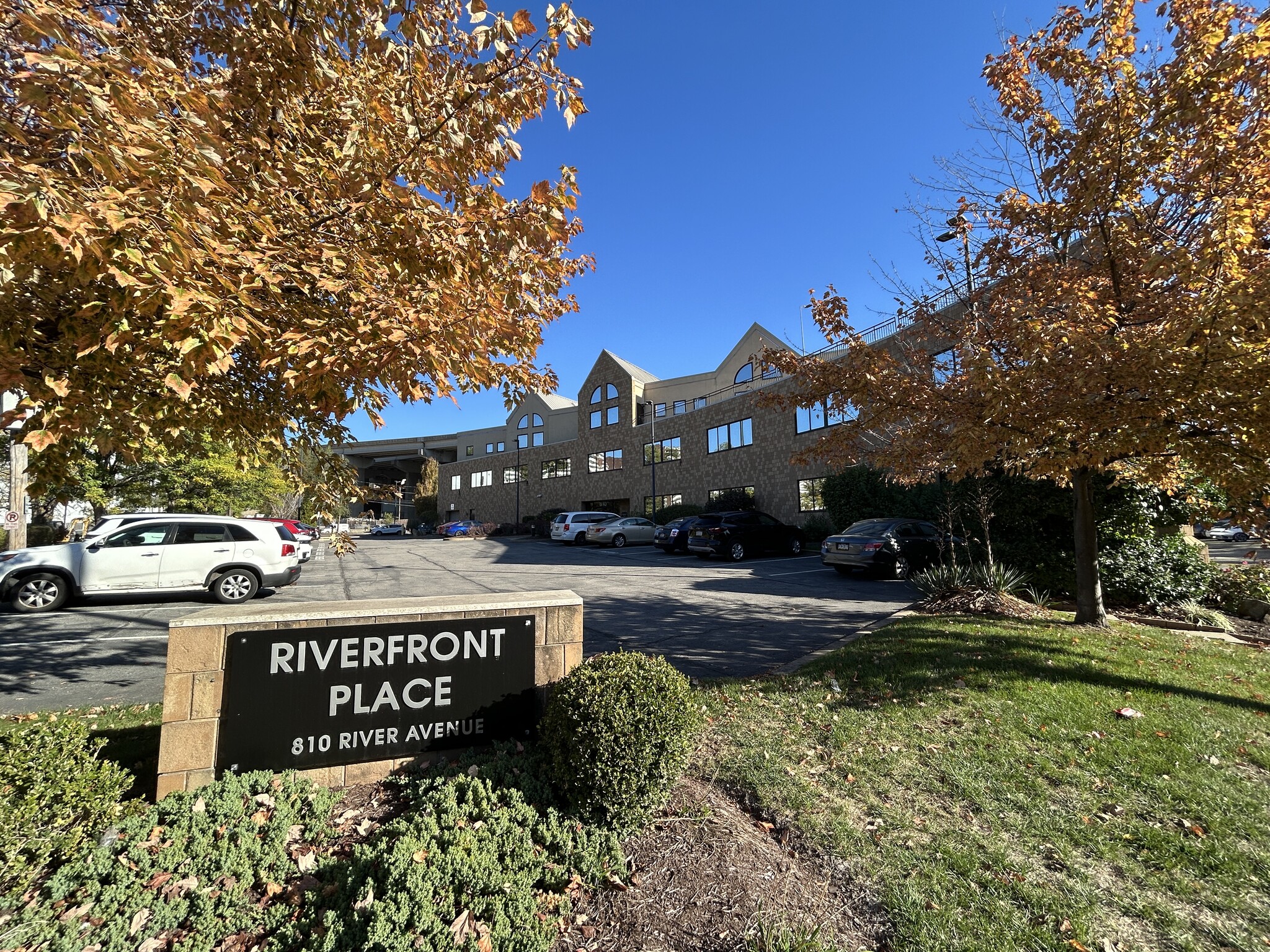 810 River Ave, Pittsburgh, PA for lease Primary Photo- Image 1 of 12