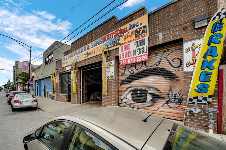 3233-3241 W Cermak Rd, Chicago, IL à vendre - Photo du bâtiment - Image 2 de 16