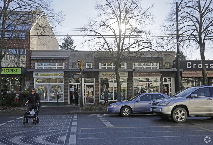 2958 W Broadway, Vancouver, BC à vendre - Photo du bâtiment - Image 3 de 9