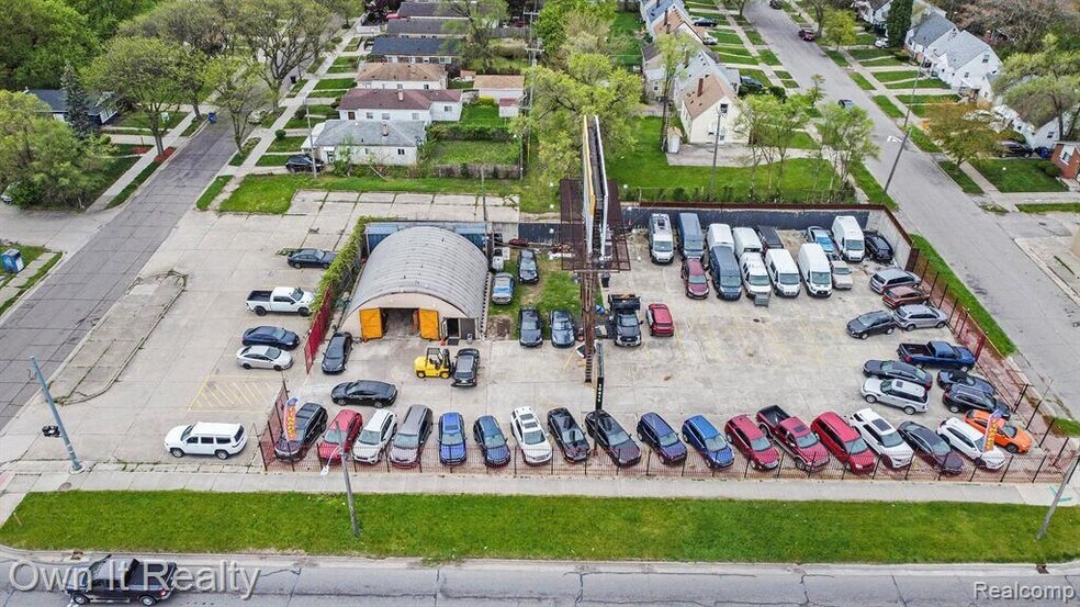 10411 W 8 Mile Rd, Detroit, MI à vendre - Photo du bâtiment - Image 2 de 25