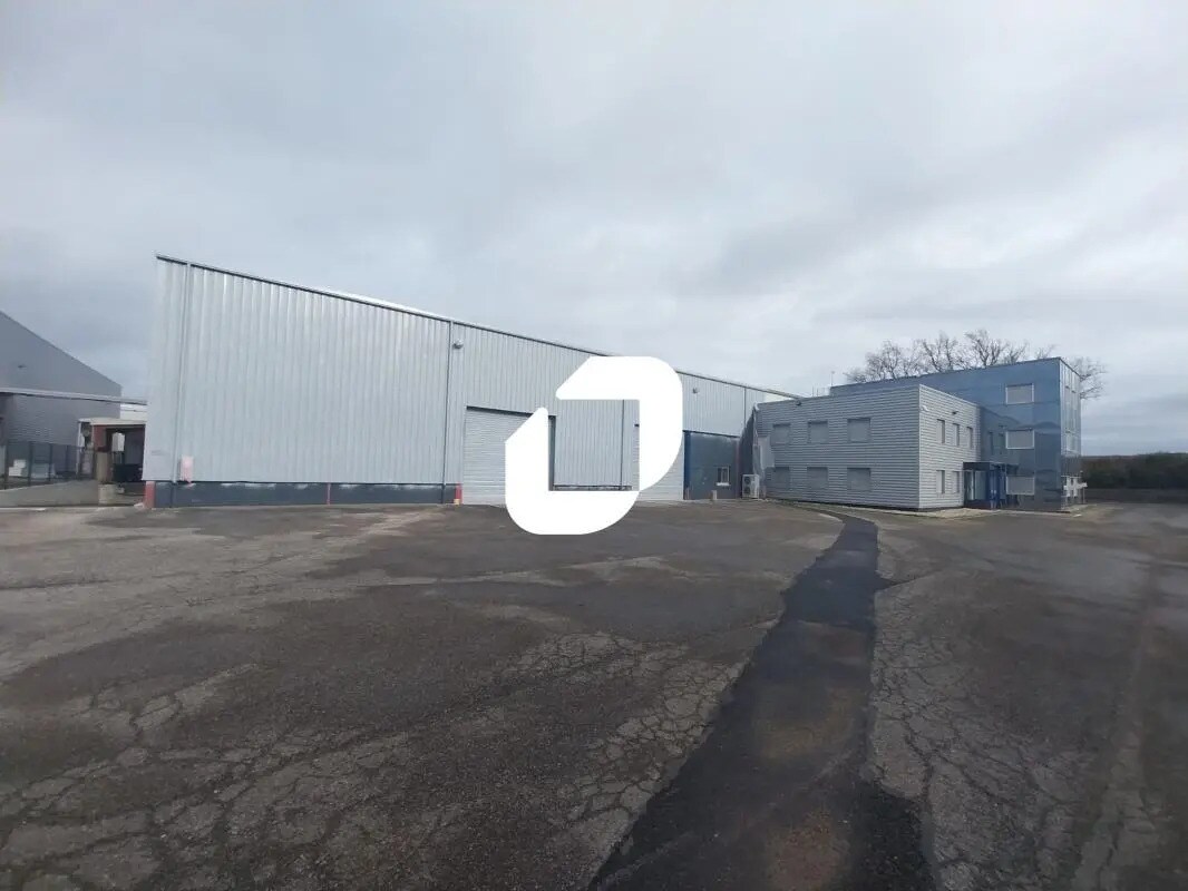 Office in LES ECHETS for lease Building Photo- Image 1 of 14