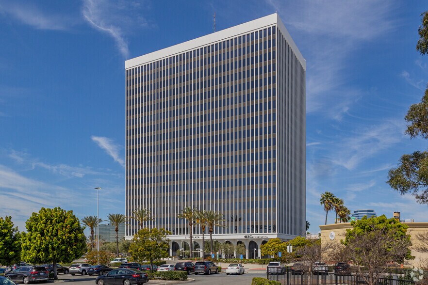1 City Blvd W, Orange, CA à louer - Photo du bâtiment - Image 3 de 14
