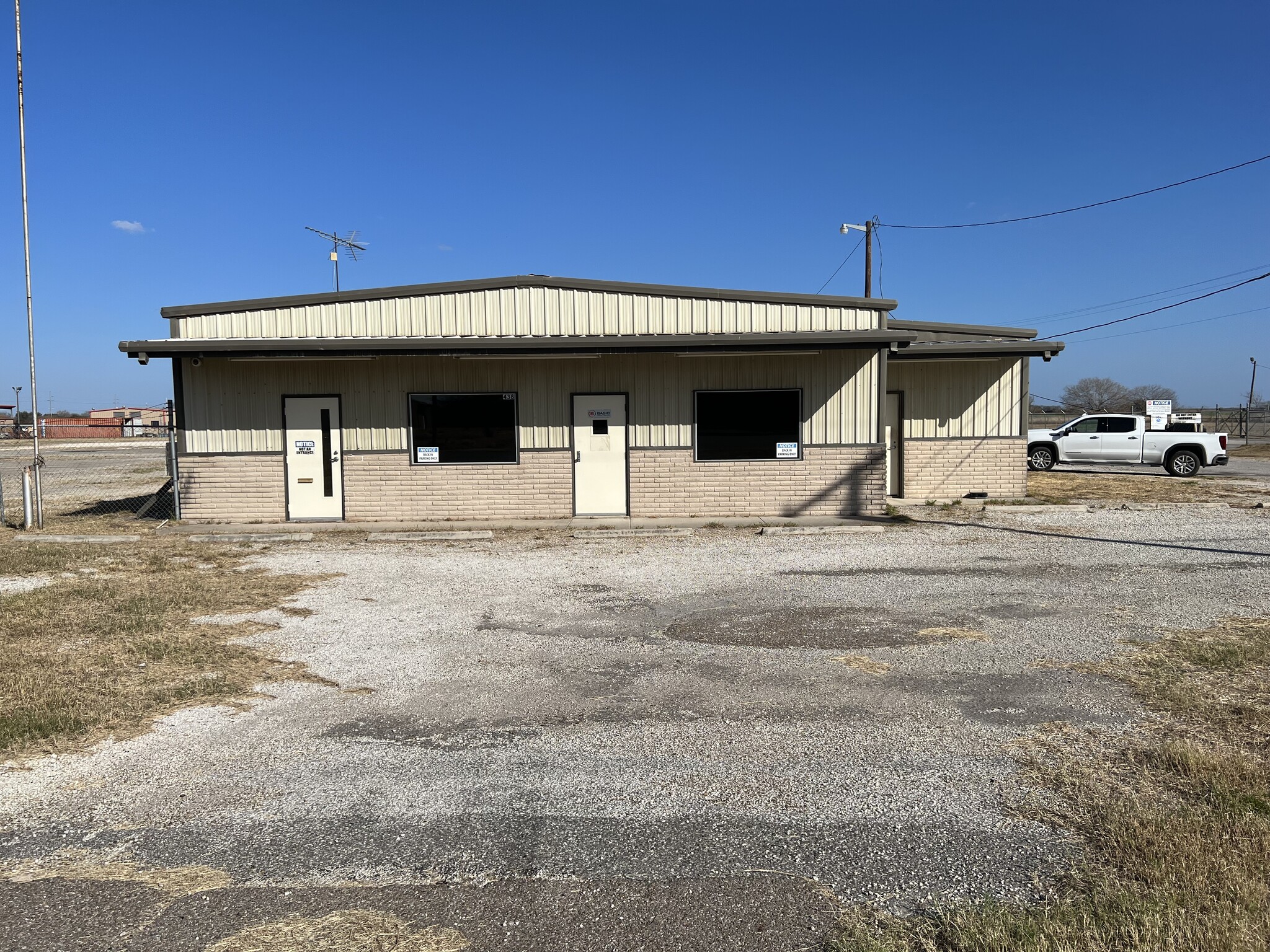438 Flournoy Rd, Alice, TX for lease Building Photo- Image 1 of 19