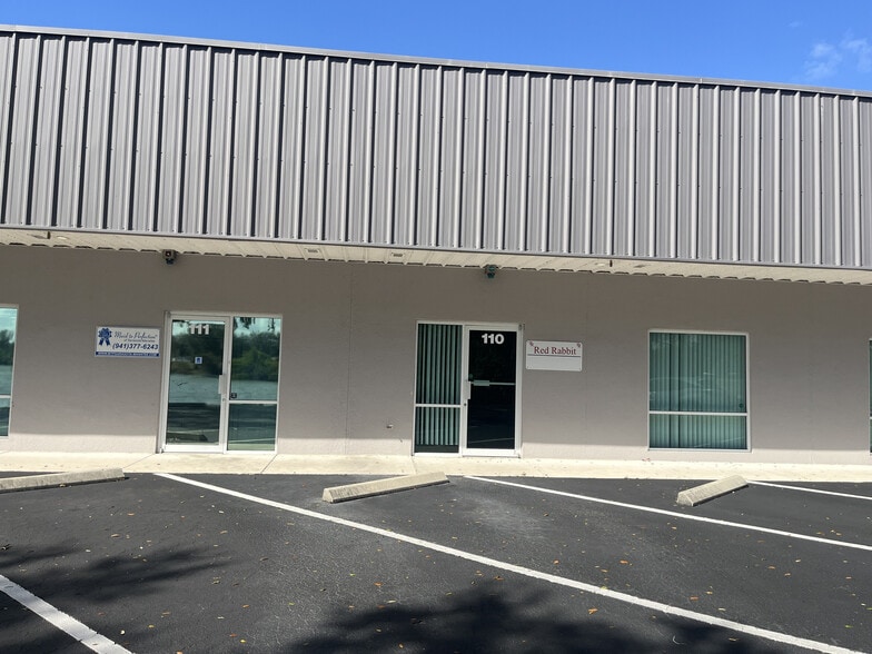 1891 Porter Lake Dr, Sarasota, FL for sale - Building Photo - Image 3 of 10