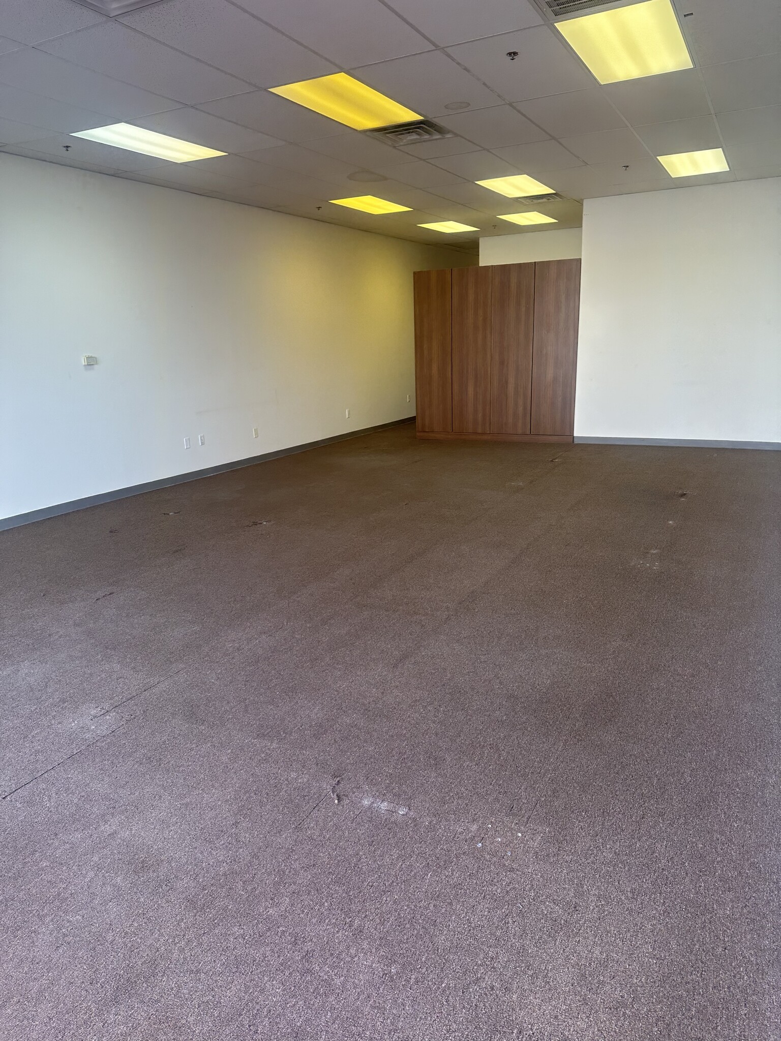 3565 E Post Rd, Las Vegas, NV for lease Building Photo- Image 1 of 3